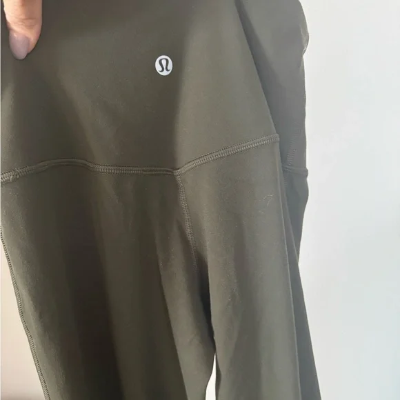 Lululemon Flare Leggings size 4 green - Picture 4 of 4